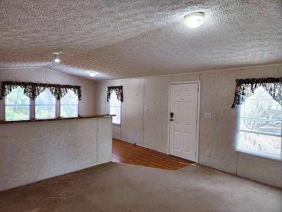 4th image of 113 Sportsman Dr NE