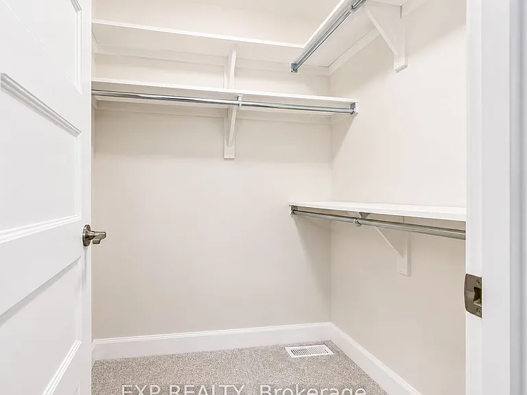 528 Lucent St — Photo 19