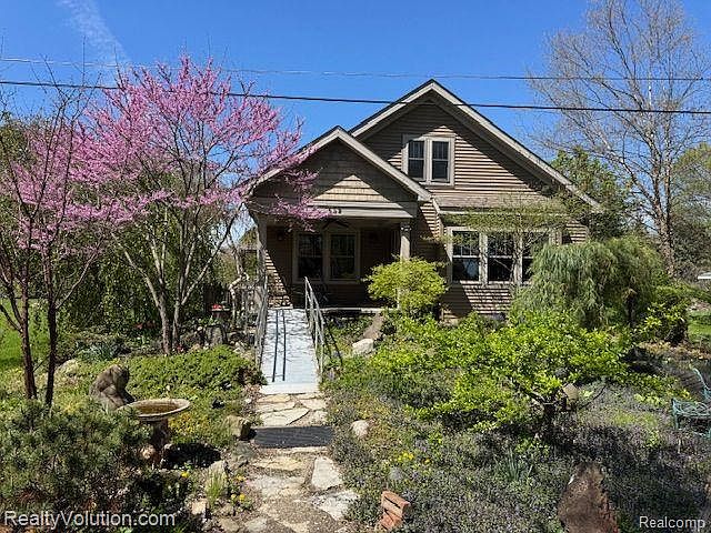 1st image of 559 Heenan Dr