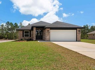 7961 Twin Lake Dr, Milton, FL 32583