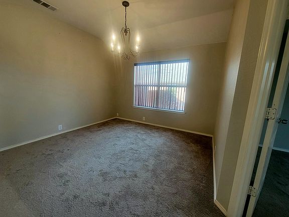 4th image of 1319 Periwinkle Dr