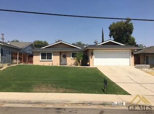3109 Sterling Rd, Bakersfield, CA 93306