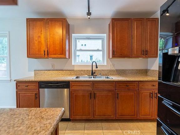 4th image of 5642 Lime Ave