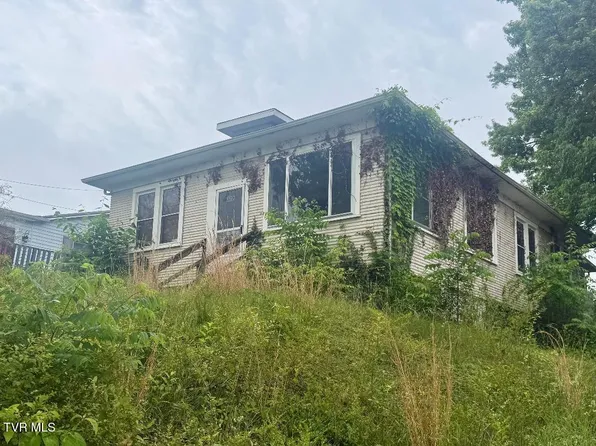 322 Parks Worley St, Bluff City, TN 37618