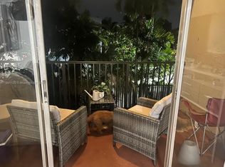 230 NW 87th Ave APT I221, Miami, FL 33172