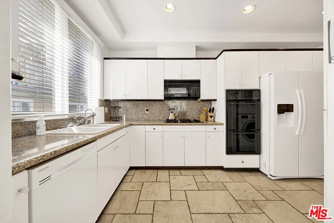 2 bed, 3.0 bath, 1535 sqft, $5,500 — Photo 3