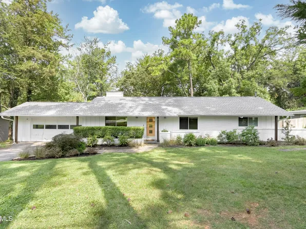 6811 Stockton Dr, Knoxville, TN 37909