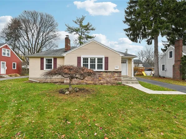 940 S Grosvenor Rd, Rochester, NY 14618