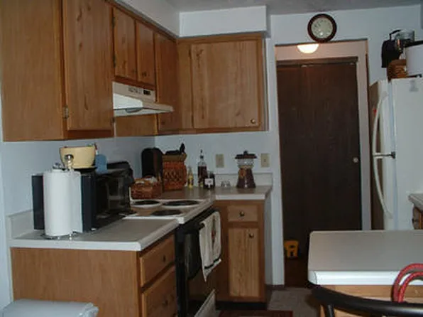 The Meadows 600 Trabar Drive St. Clairsville, 600 Trabar Dr #Md-14, Saint Clairsville, OH 43950