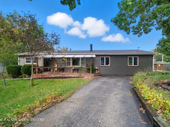 706 W Pheasant Trl, McHenry, IL 60051