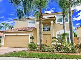 16422 Sapphire Pl, Fort Lauderdale, FL 33331