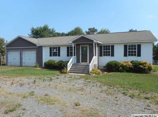 534 Hill Bluff Rd, Guntersville, AL 35976