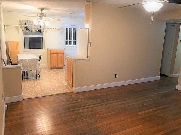 3rd image of 145 Wilmette Ave