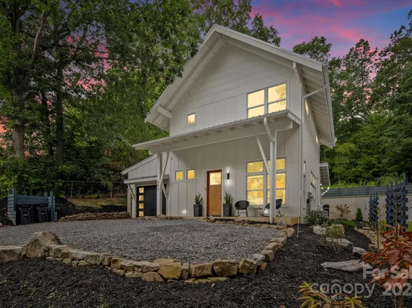 605 Hiawassee Ave, Black Mountain, NC 28711