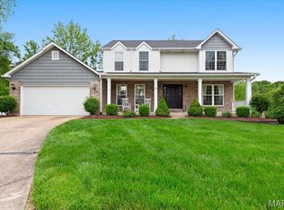 6 Graystone Cir, Saint Charles, MO