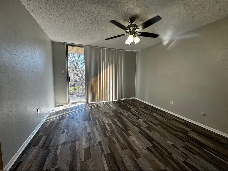 6329 Walraven Cir #6329 — Photo 24