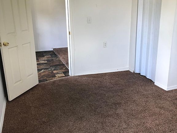 4th image of 1400 E 5th St #3