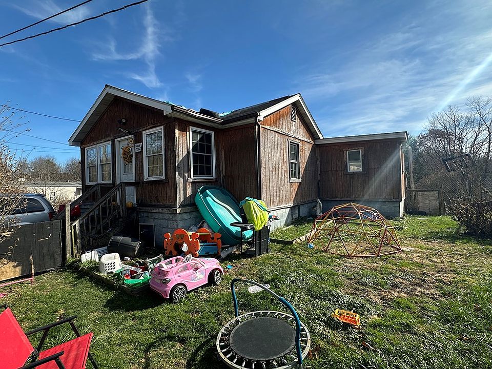 2nd image of 392 Old Grove Rd