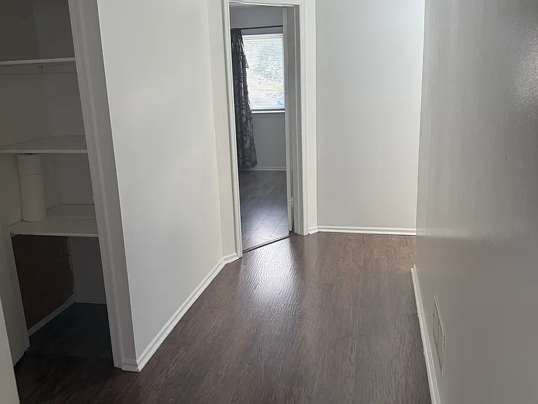 14 Saffron Dr — Photo 9