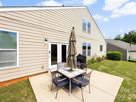 5th image of 700 Wood Lily Dr