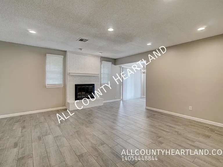 1528 Apollo Rd — Photo 3