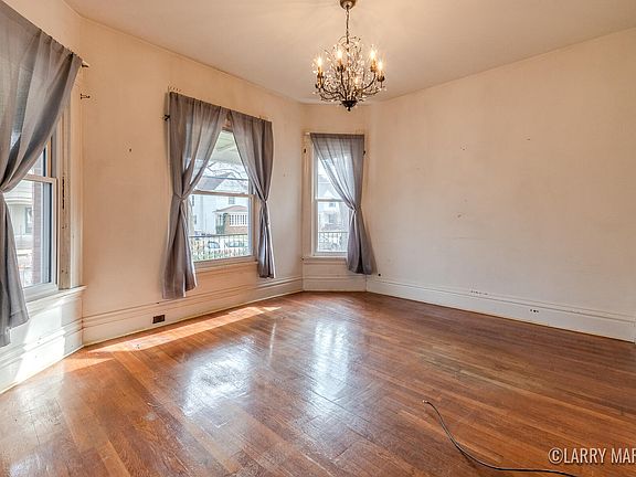 4th image of 111 Fitzhugh Ave SE