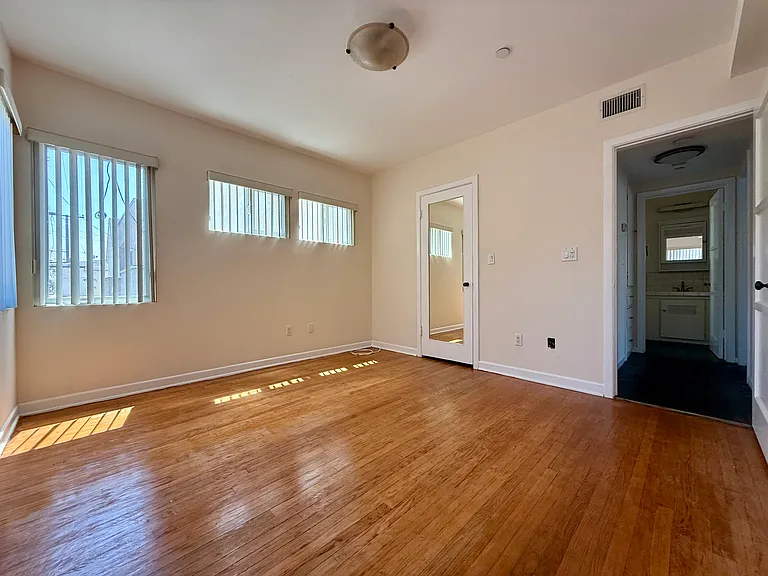 4501 E Ocean Blvd #1 — Photo 12