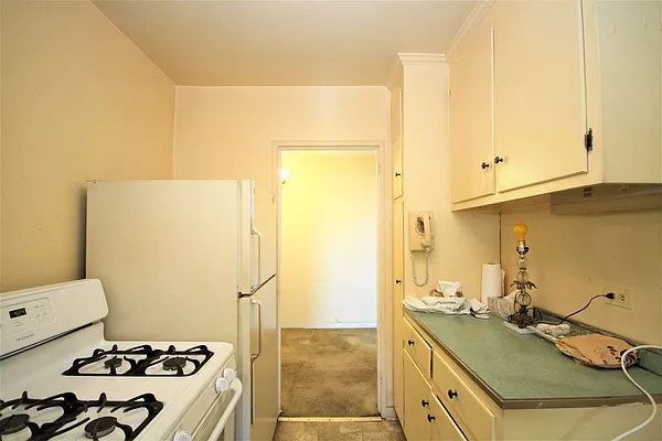 Sold by Landmark International Real Estate, LLC | media 7