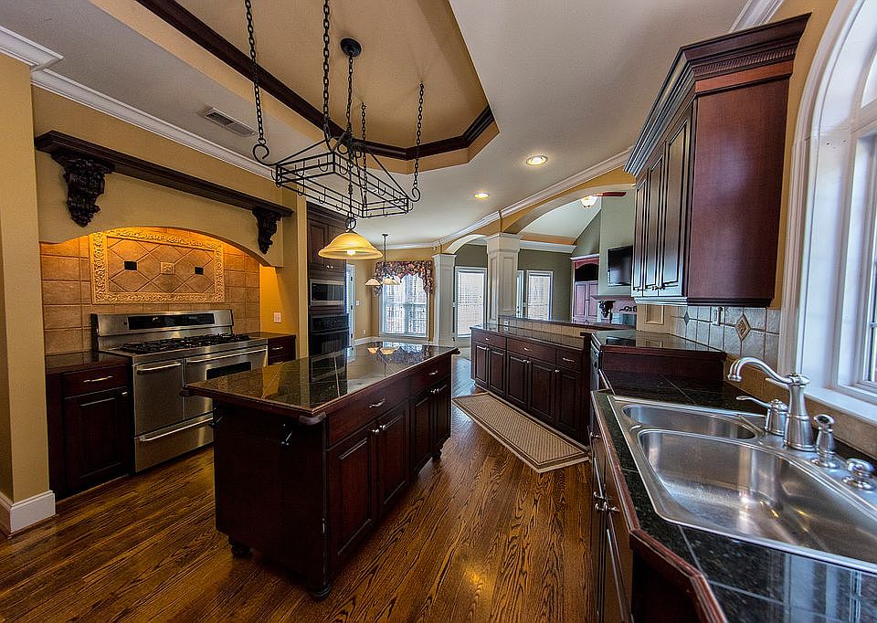 1st image of 339 Grande Vista Cir