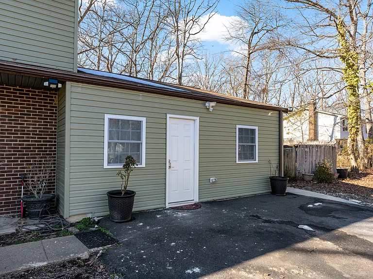 2 Webster Ct — Photo 17