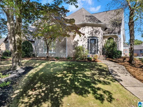 944 Lake Cir, Birmingham, AL 35244