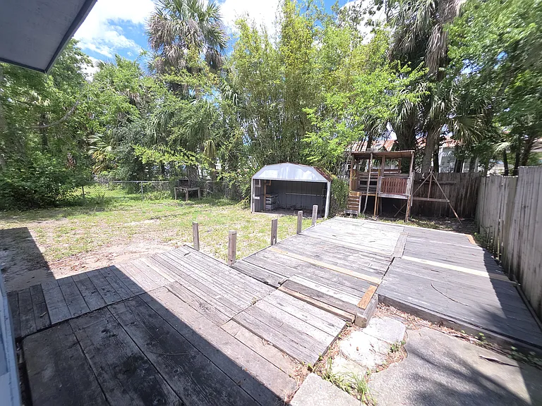 843 Grove Ave — Photo 28