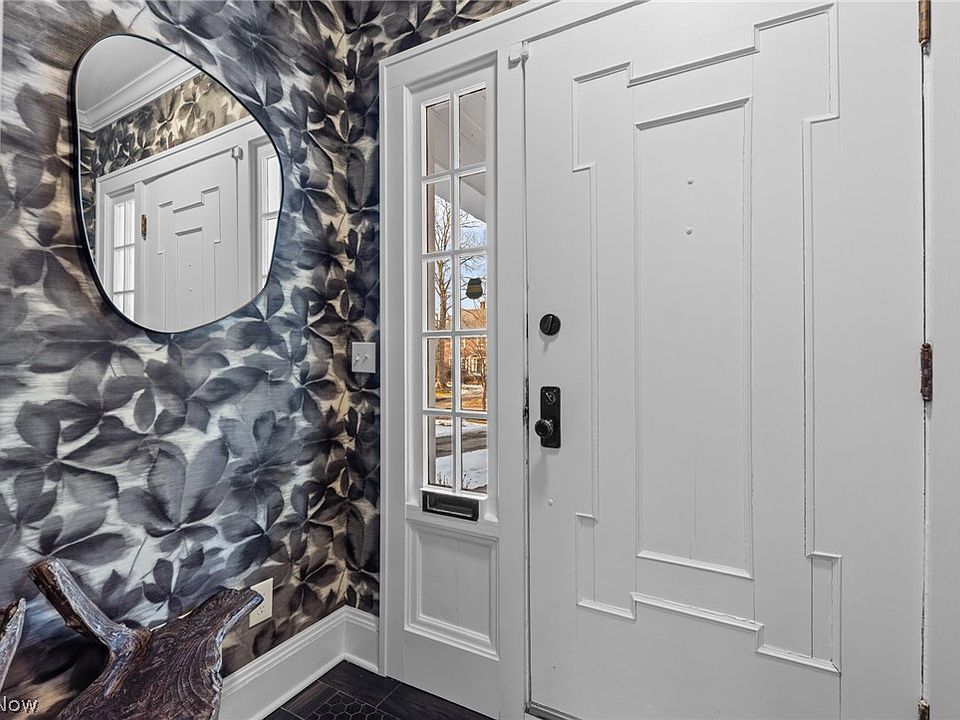 2934 Scarborough Rd, Cleveland Heights, OH 44118 | Zillow