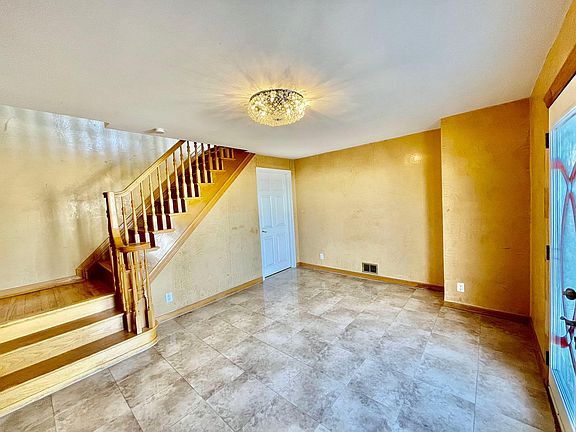 2nd image of 44 Grayson St Floor 2
