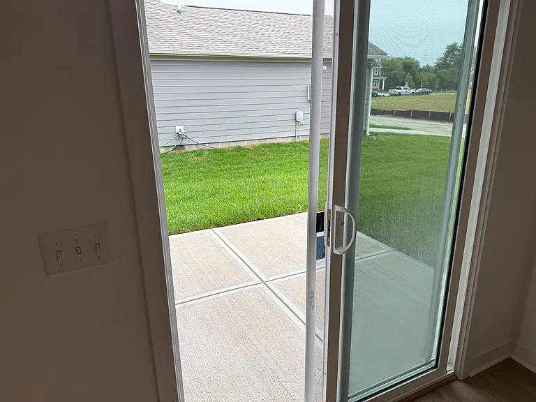 411 Eisenhower St — Photo 14