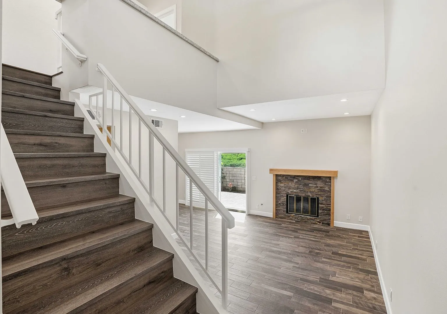 Fully Remodeled Top To Bottom! Must See! — Photo 2