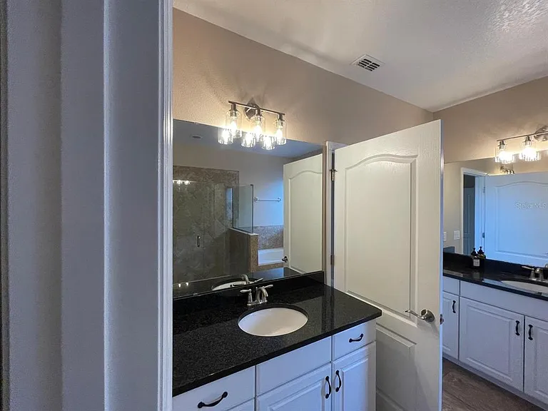 2745 Peony Dr — Photo 33