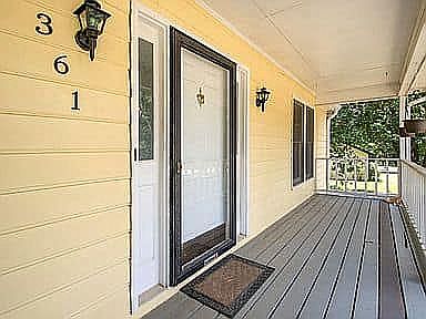 4th image of 361 Sherwood Cir SE