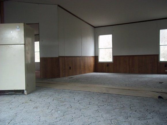 2nd image of 105 Church St
