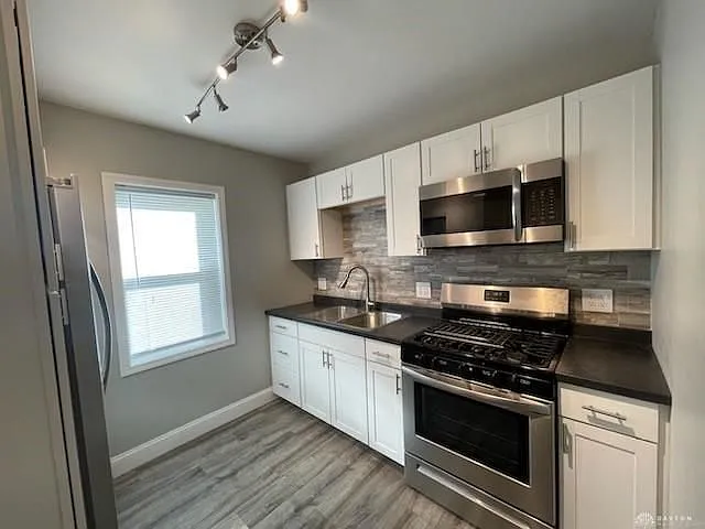 270 E Market St #6 — Photo 6