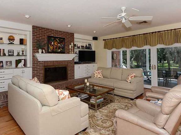 4th image of 2806 Sarasota Golf Club Blvd