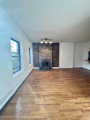 Rented by CMV Realty Inc. | media 4