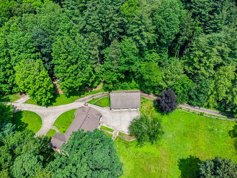3423 Yellow Creek Rd — Photo 110