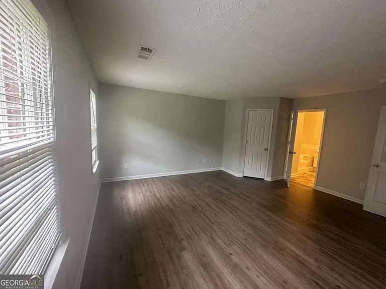 40 Lake Ct — Photo 14