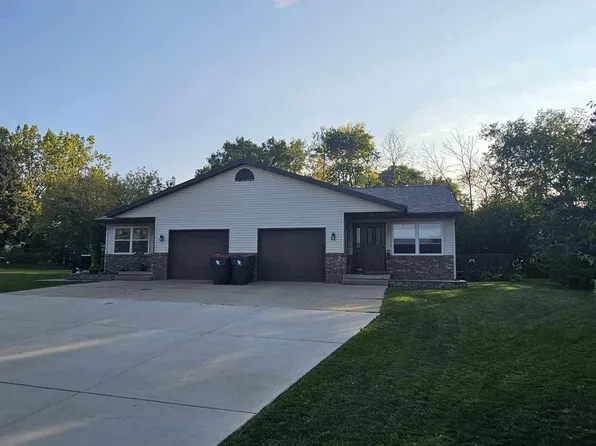 201 Clarke STREET, Johnson Creek, WI 53038
