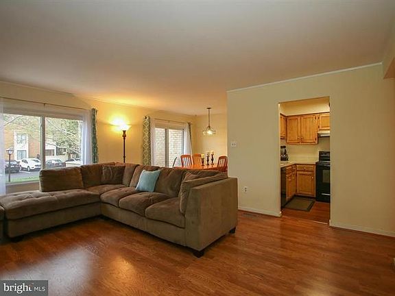 4th image of 9735 Lake Shore Dr