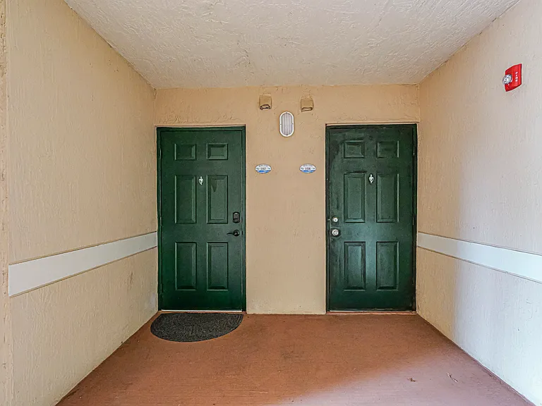 1550 S 42nd Cir #107 — Photo 33