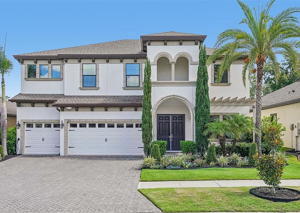 1st image of 910 GRAND CRESTA AVENUE