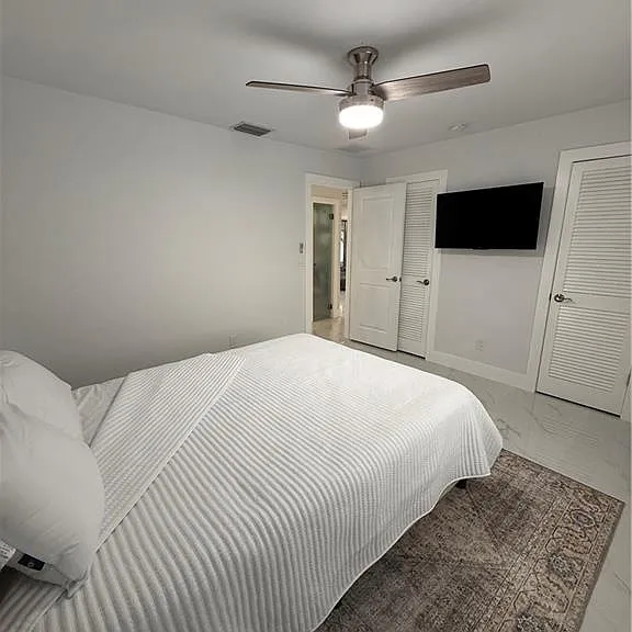 SW 11th Ct — Photo 15