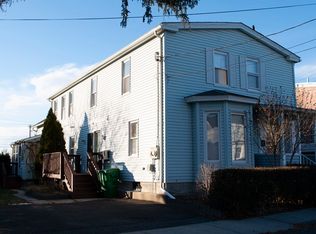 14 Wintworth St #1, Chicopee, MA 01013